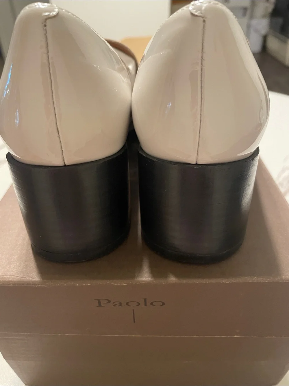 Paolo Miramar Light Dove Patent Loafers with Silver Accent New In Box Sz 7 1/2